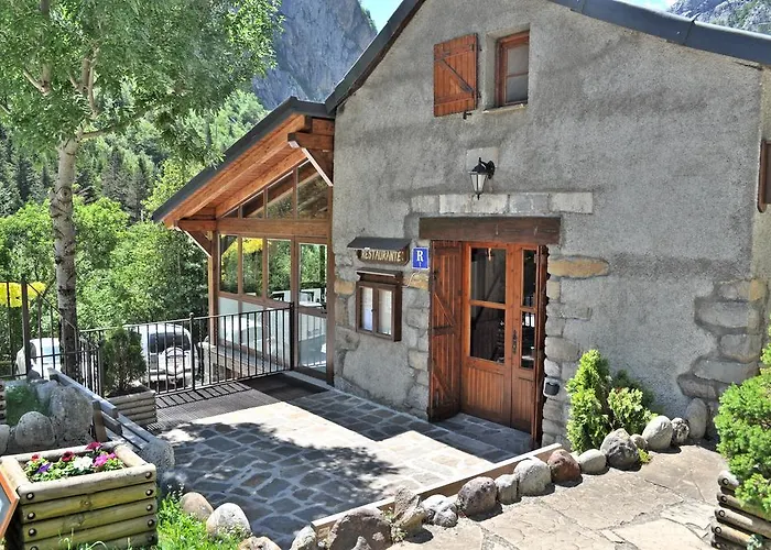 Valle De Bujaruelo Camping Torla